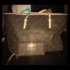 Large Michael Kors Tote with matching wallet